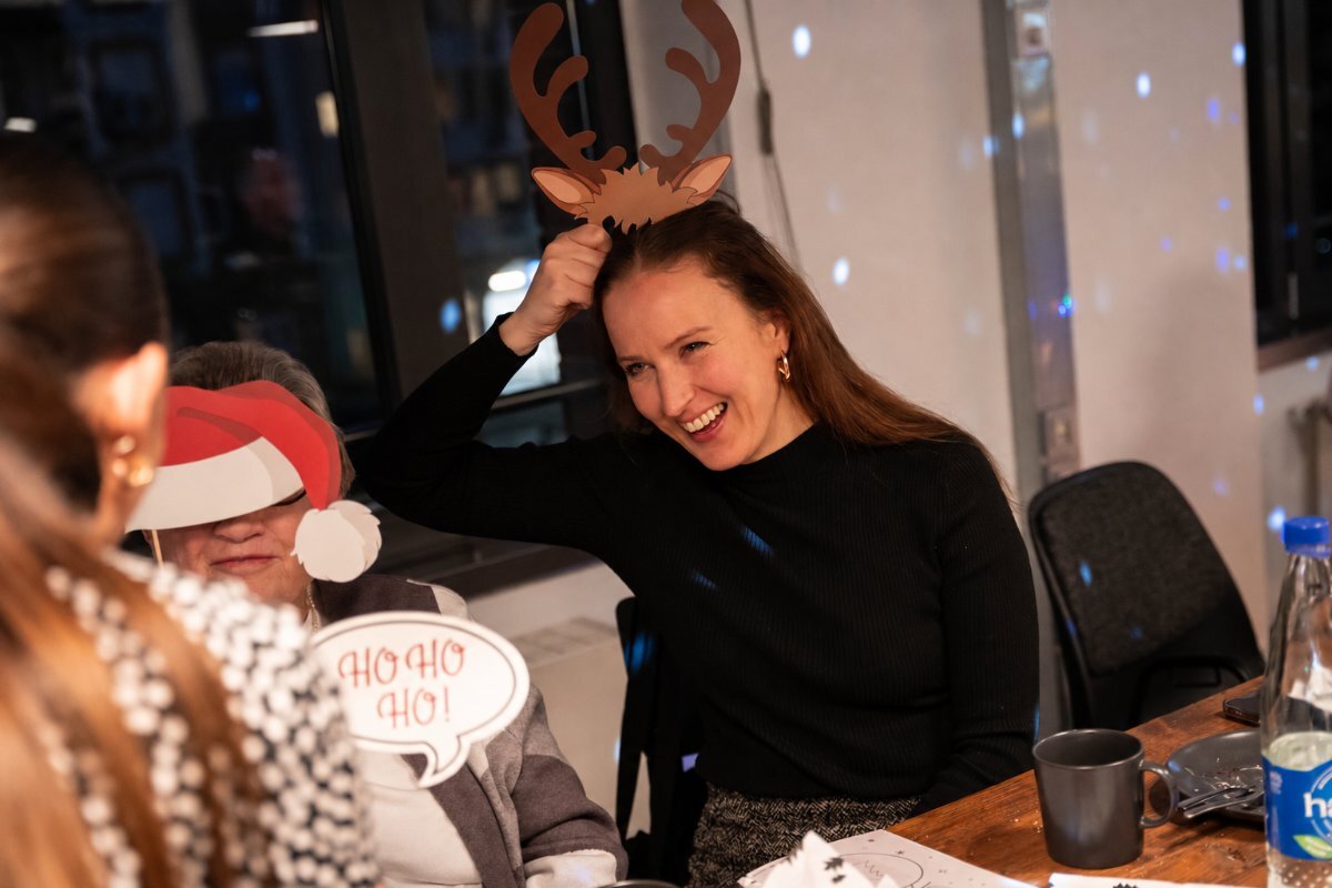 Ausgelassene Stimmung bei der Adventsfeier
